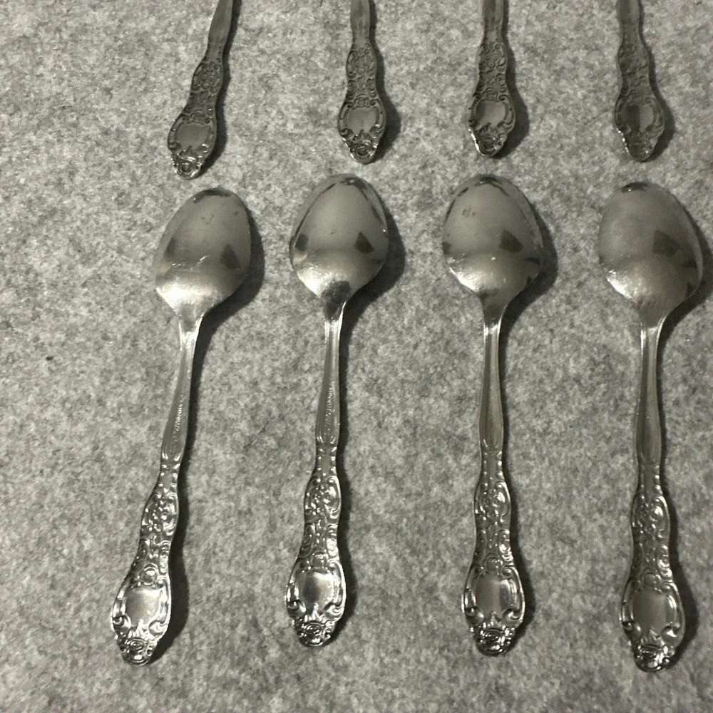 8 International Stainless VERONA Pattern Teaspoons Korea‎
